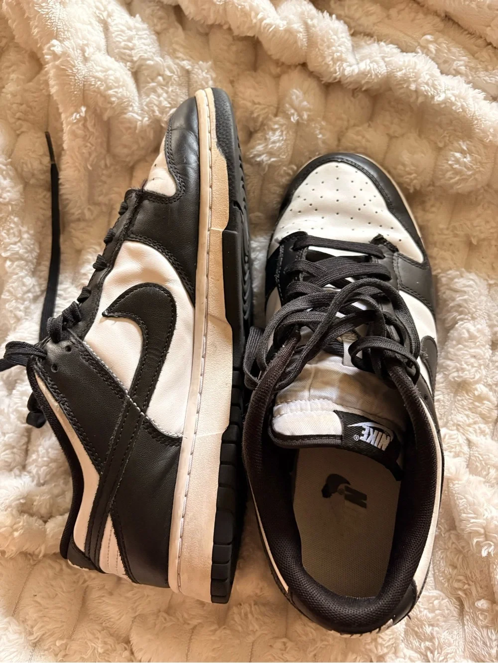 Nike Mens Black and White Low Dunk Panda Sneakers